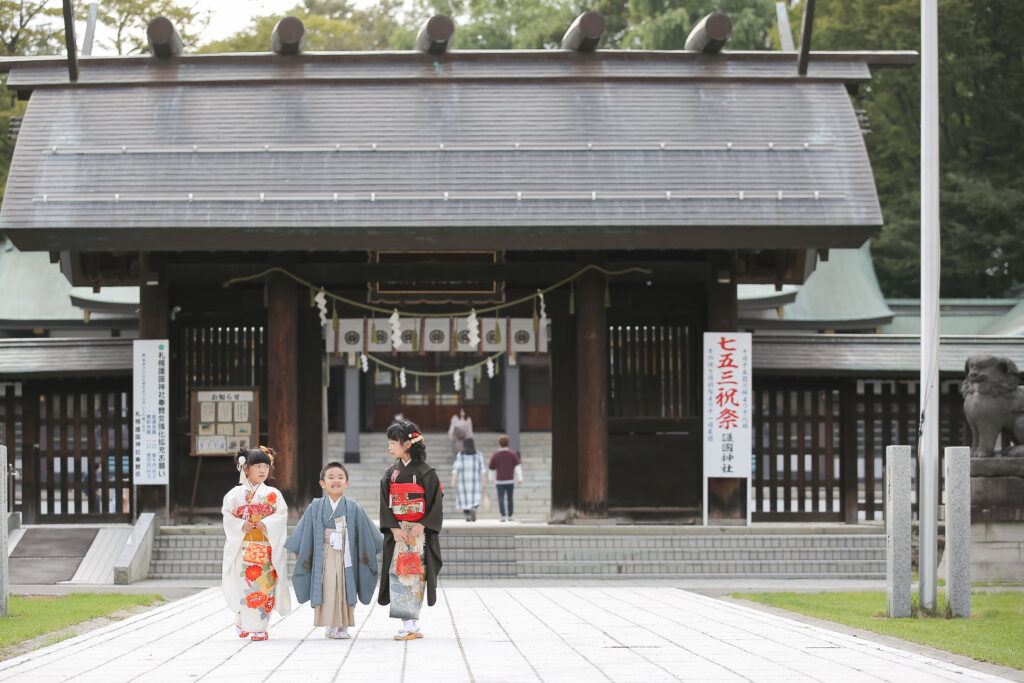 七五三ロケ護国神社