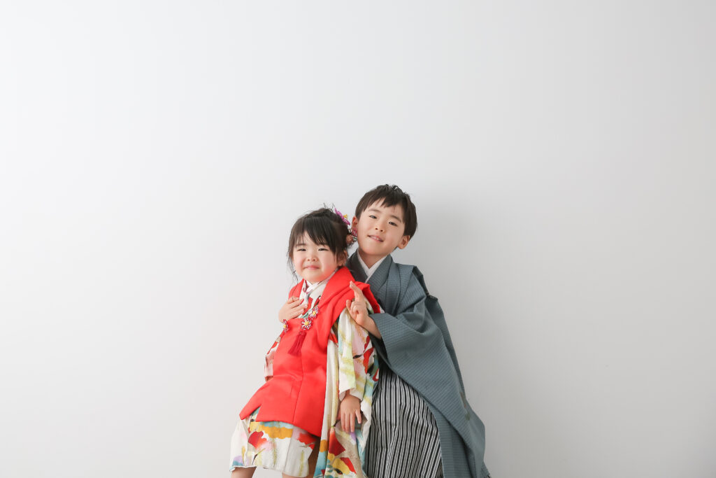 七五三スタジオ仲良し兄妹