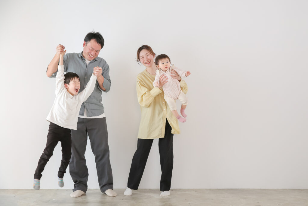 誕生日の写真スタジオ家族写真